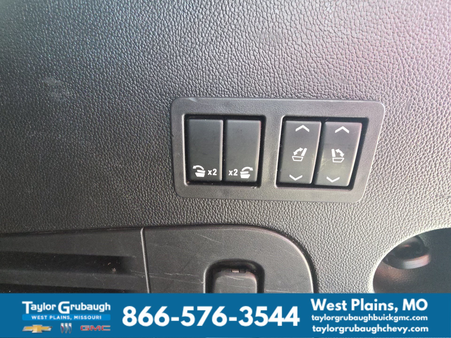 Used 2020 Chevrolet Tahoe Premier AWD/4WD image 34