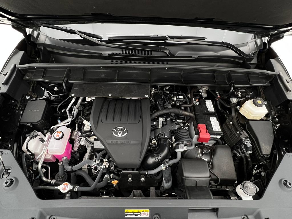 Used 2024 Toyota Highlander XLE image 30