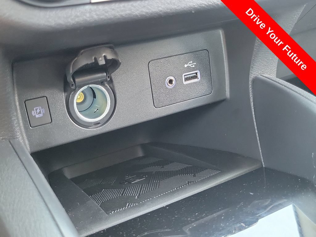 Used 2025 Nissan Versa SV w/ Trunk Package FWD image 12
