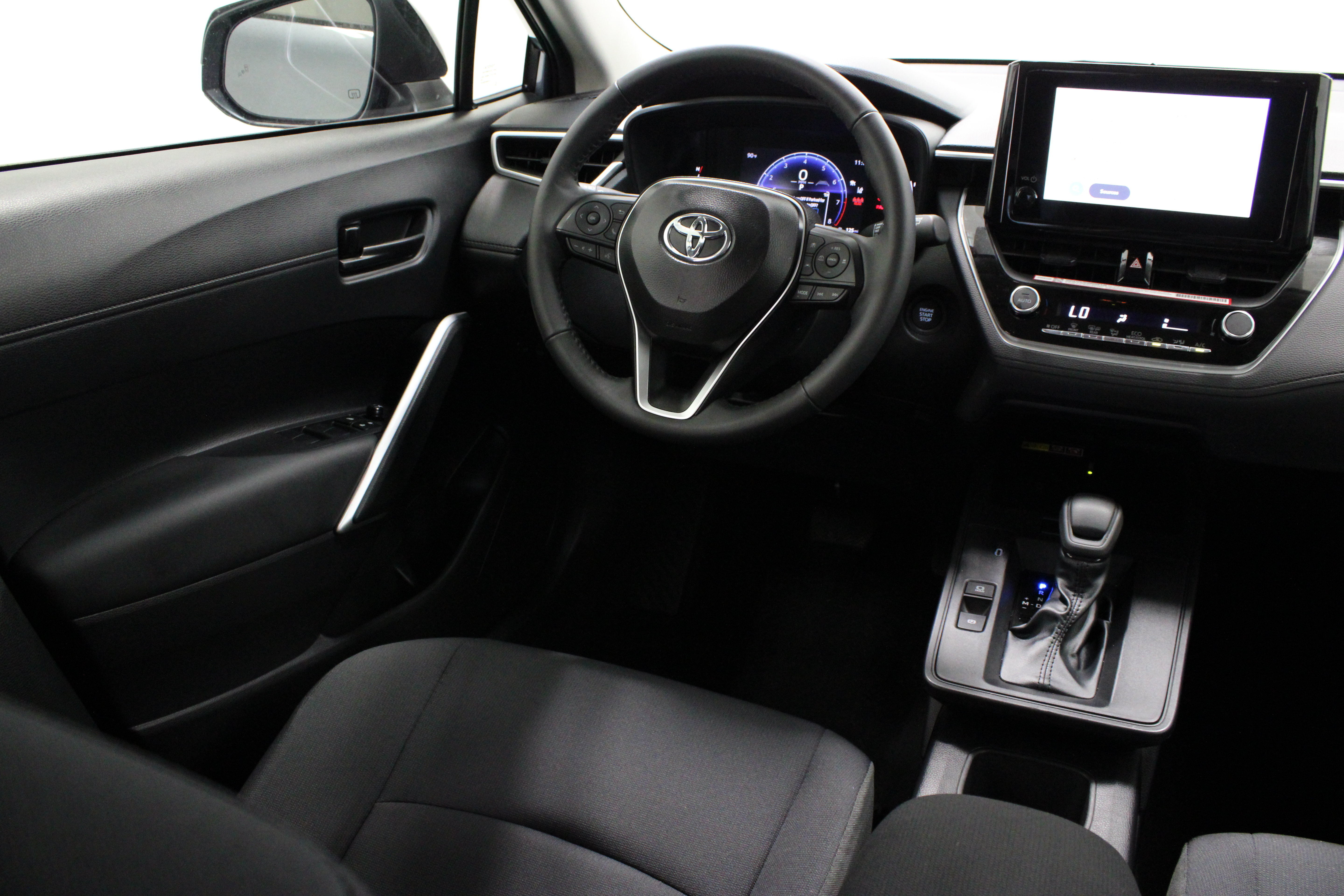 Certified 2026 Toyota Corolla Cross LE FWD image 29
