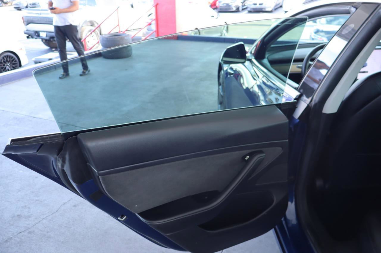 Used 2019 Tesla Model 3 Mid Range image 24