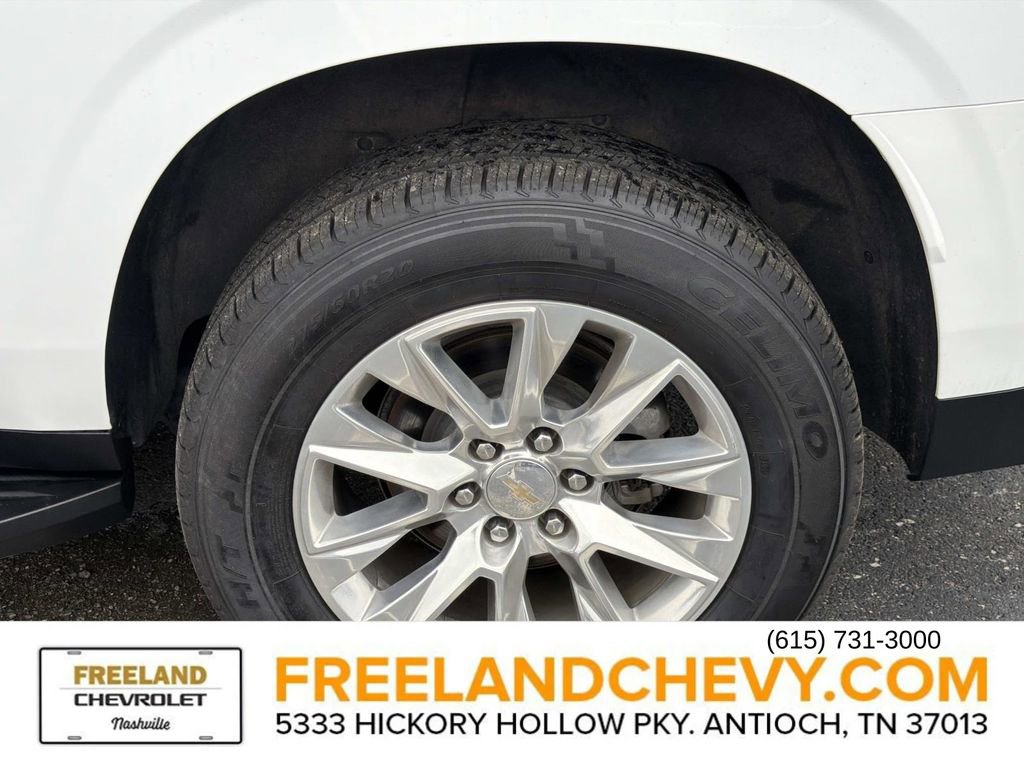 Used 2023 Chevrolet Suburban Premier image 11