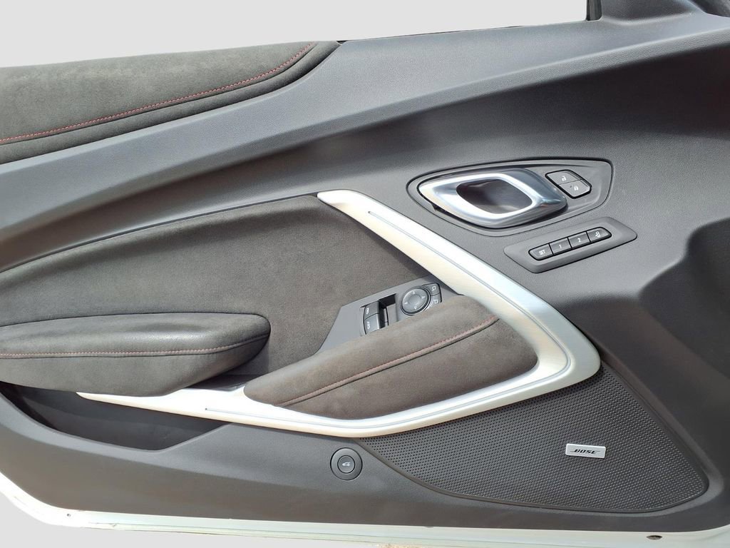 Used 2021 Chevrolet Camaro ZL1 image 26