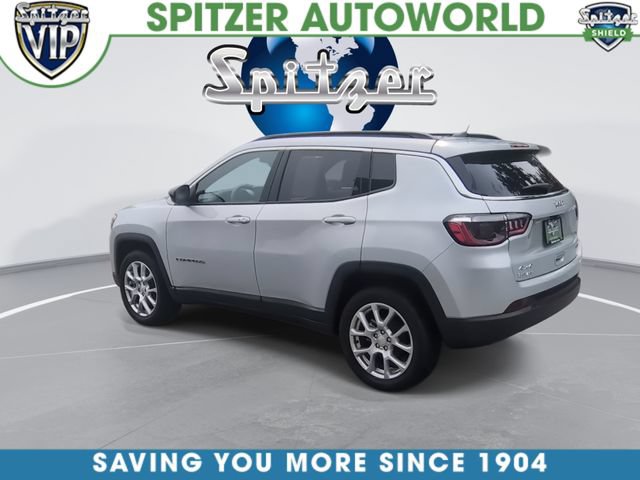 Used 2024 Jeep Compass Latitude AWD/4WD image 8