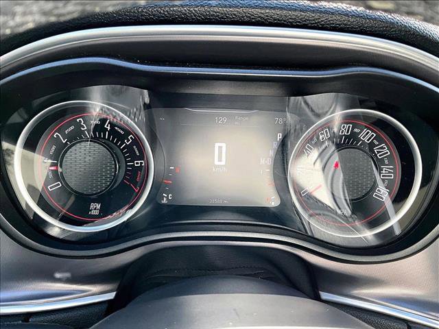 Used 2019 Dodge Challenger SXT image 22