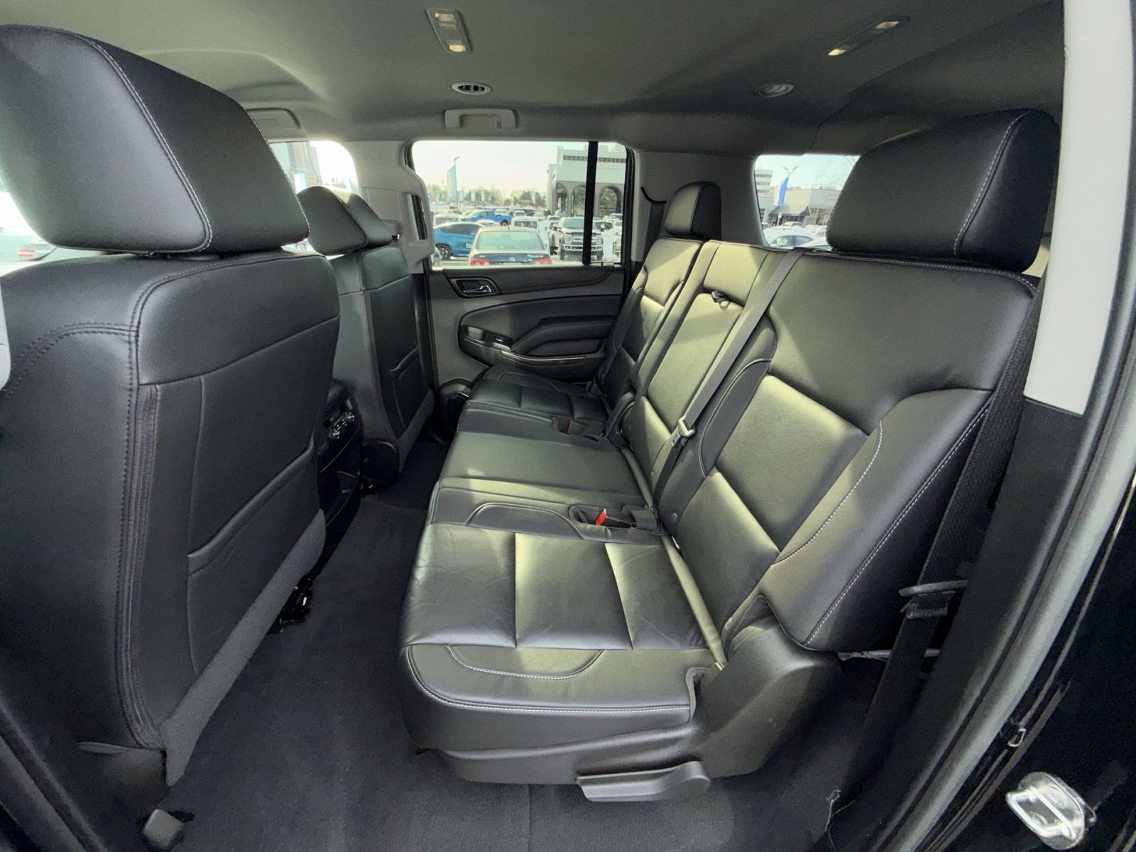 Used 2020 Chevrolet Suburban LT w/ Luxury Package image 23