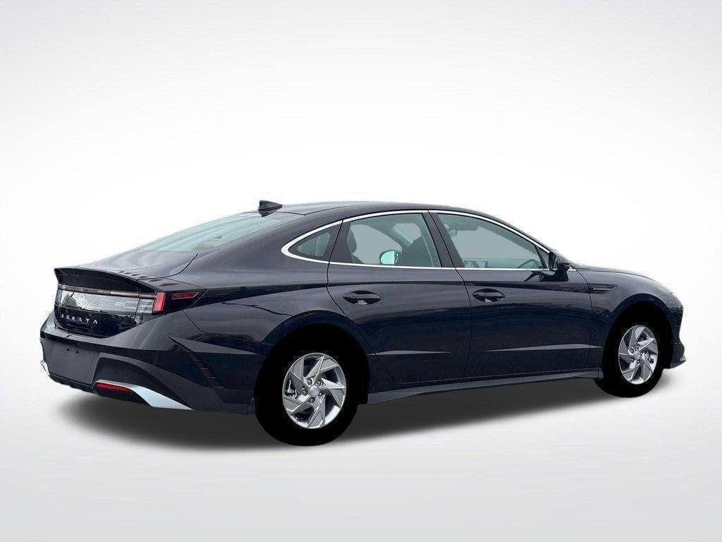 New 2026 Hyundai Sonata SE FWD image 8