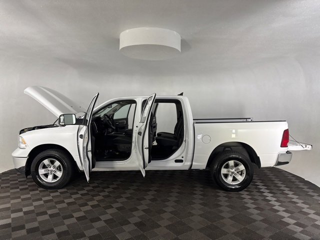 Used 2023 RAM 1500 Classic SLT w/ Trailer & Traction Group image 9