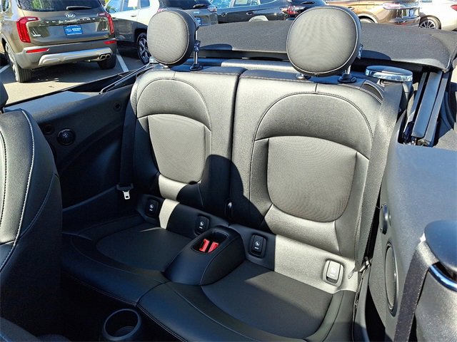 Used 2017 MINI Cooper S image 10