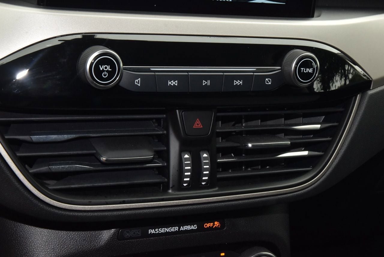 Used 2022 Ford Escape SE w/ SE Sport Appearance Package FWD image 29
