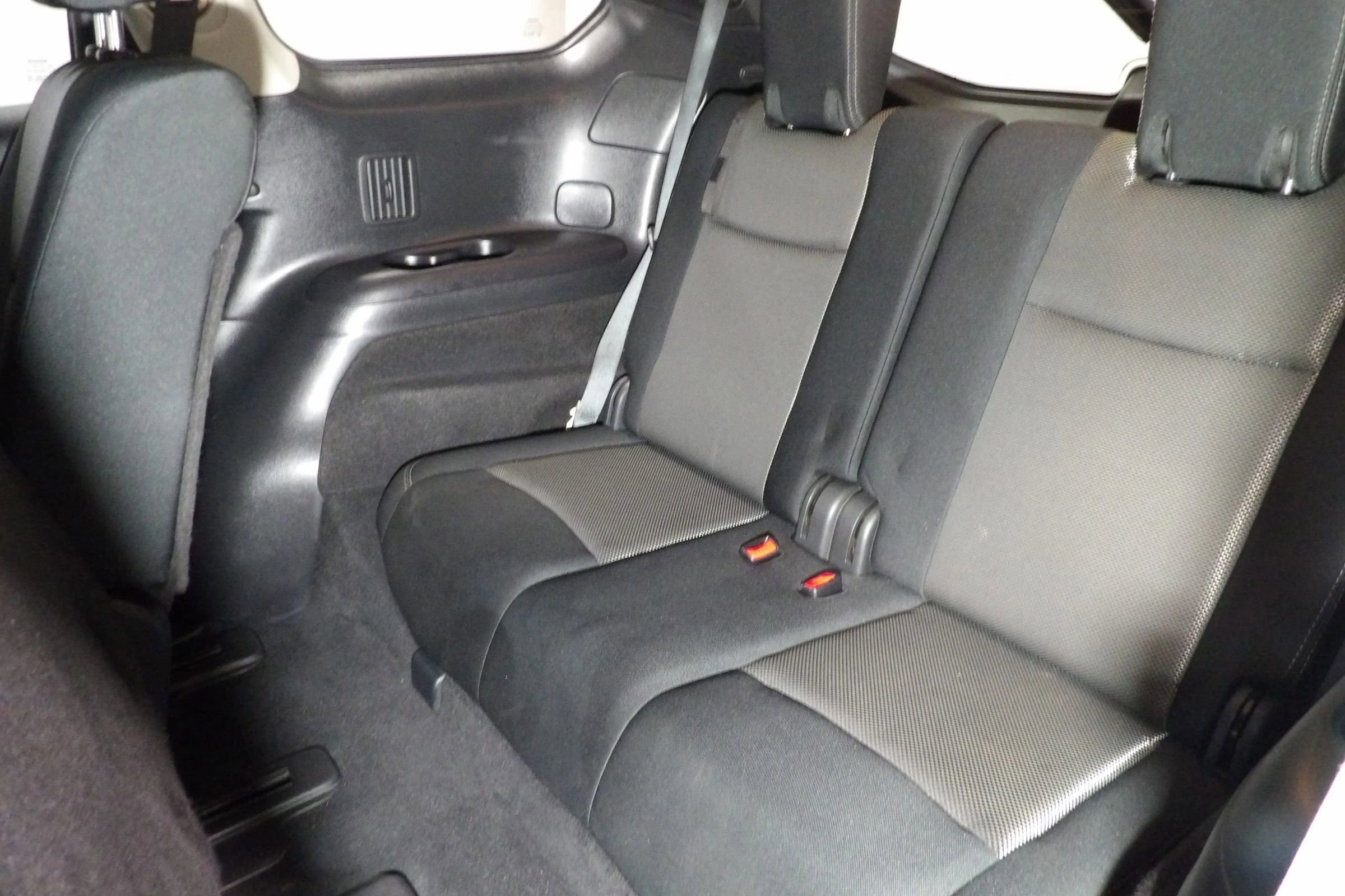 Used 2019 Nissan Pathfinder SV image 12