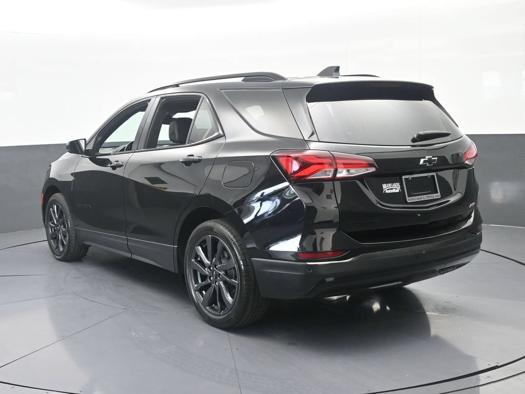 Used 2023 Chevrolet Equinox RS FWD image 4