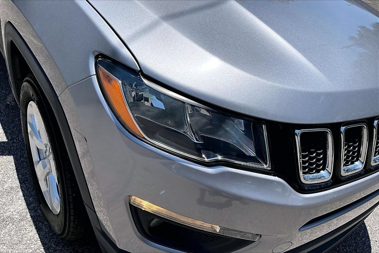 Used 2019 Jeep Compass Latitude w/ Popular Equipment Group FWD image 30