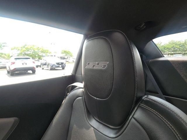 Used 2010 Chevrolet Camaro SS RWD image 25