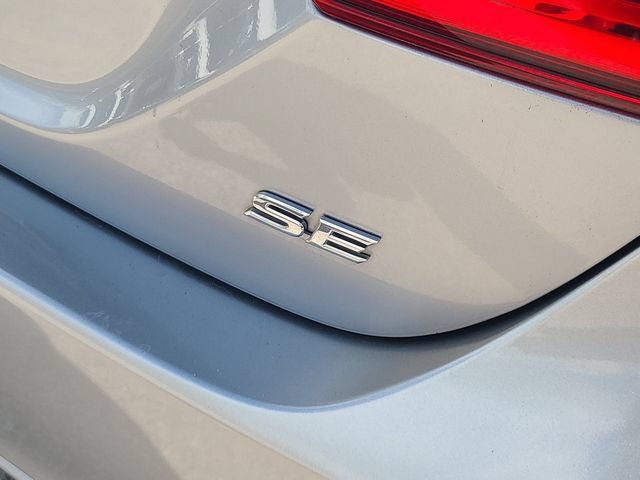 Used 2023 Toyota Camry SE w/ Convenience Package FWD image 9