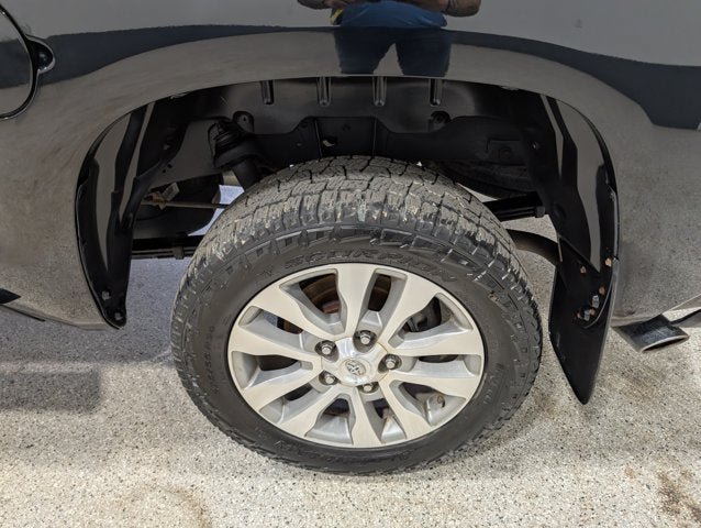 Used 2014 Toyota Tundra Limited w/ Limited Premium Package AWD/4WD image 13