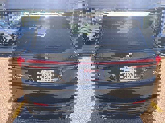 Used 2025 Buick Enclave Sport Touring AWD/4WD image 4