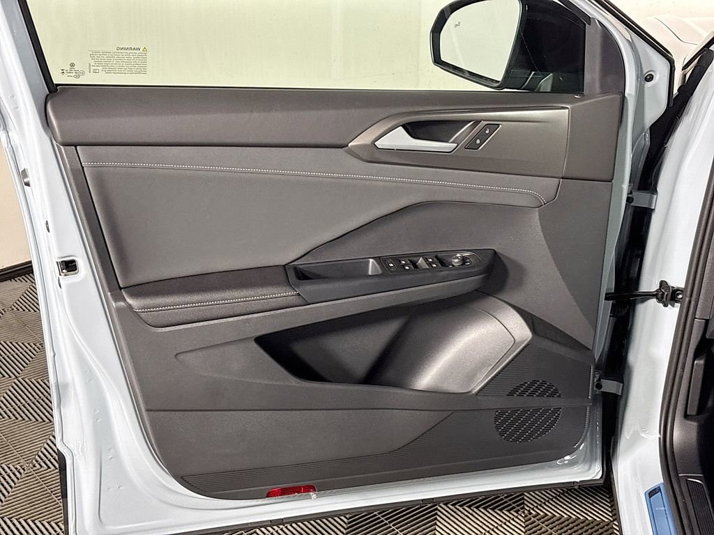 New 2026 Volkswagen Taos SE AWD/4WD image 10