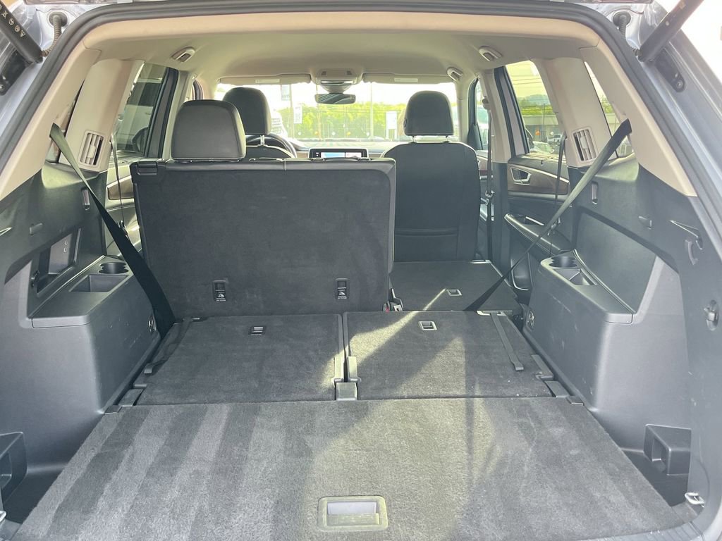 Used 2025 Volkswagen Atlas SE image 28