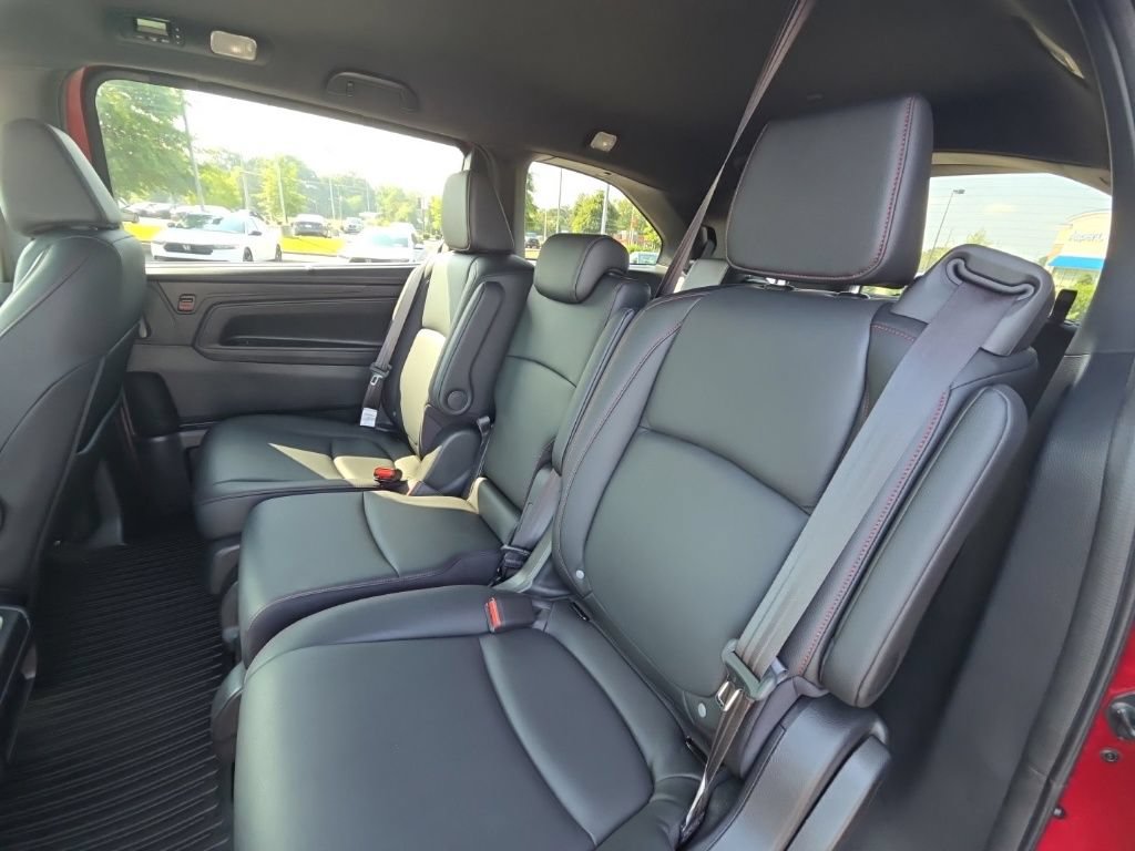 Used 2026 Honda Odyssey Sport-L image 13