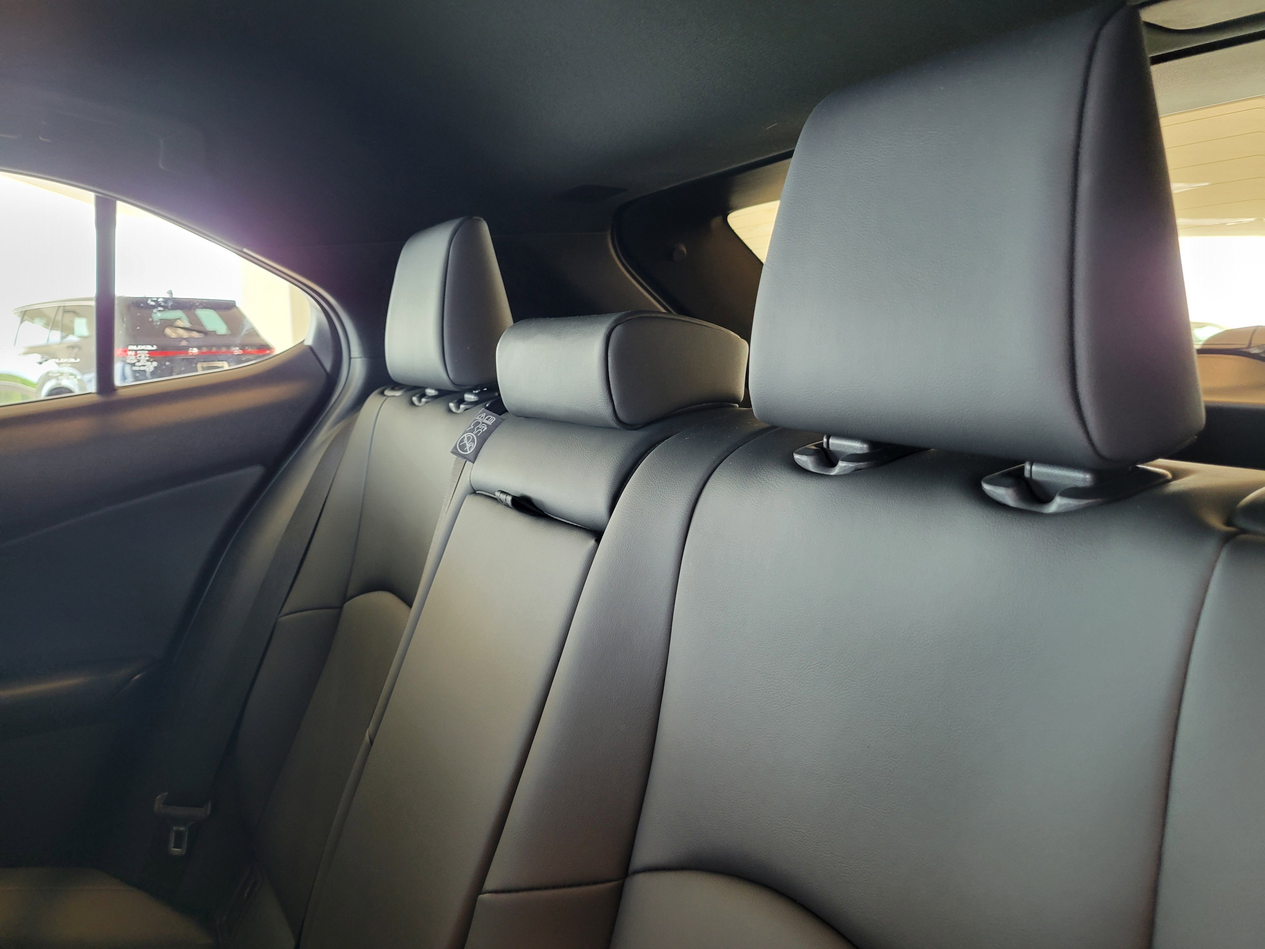 Used 2025 Lexus UX 300h FWD image 15