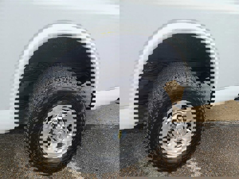 Used 2021 Chevrolet Express 2500 Extended w/ Driver Convenience Package image 31