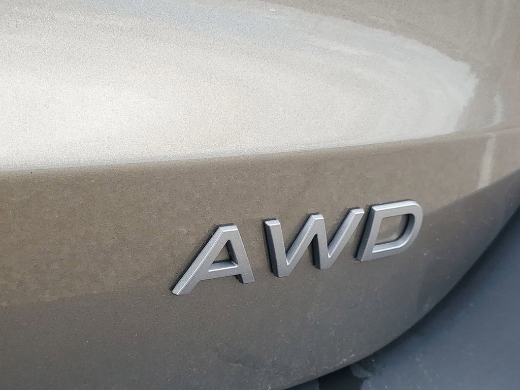 Used 2025 Nissan Kicks S image 7