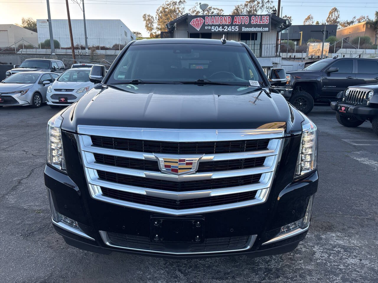 Used 2016 Cadillac Escalade ESV Premium AWD/4WD image 3