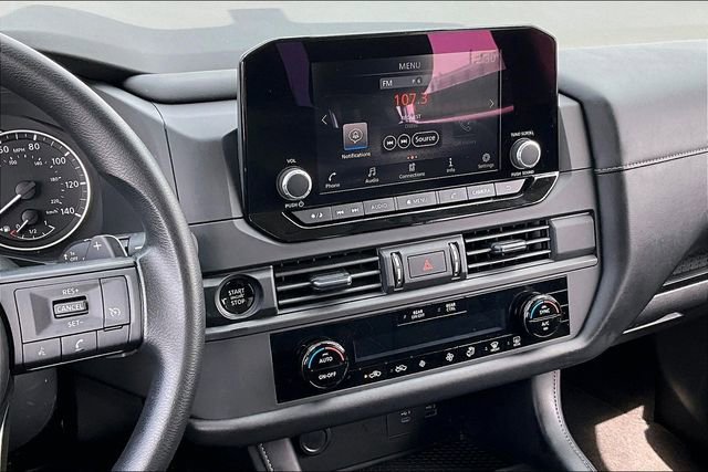Certified 2025 Nissan Pathfinder S image 9