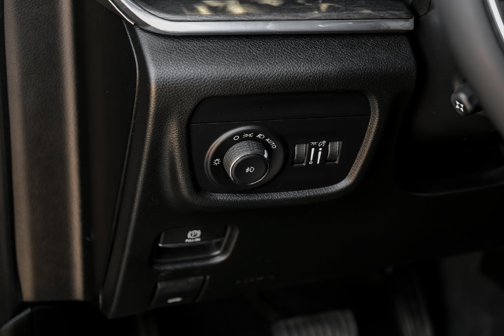 Used 2023 Jeep Grand Cherokee L Overland AWD/4WD image 41