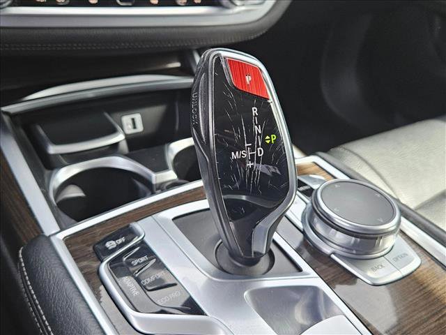 Used 2018 BMW 740e xDrive image 15