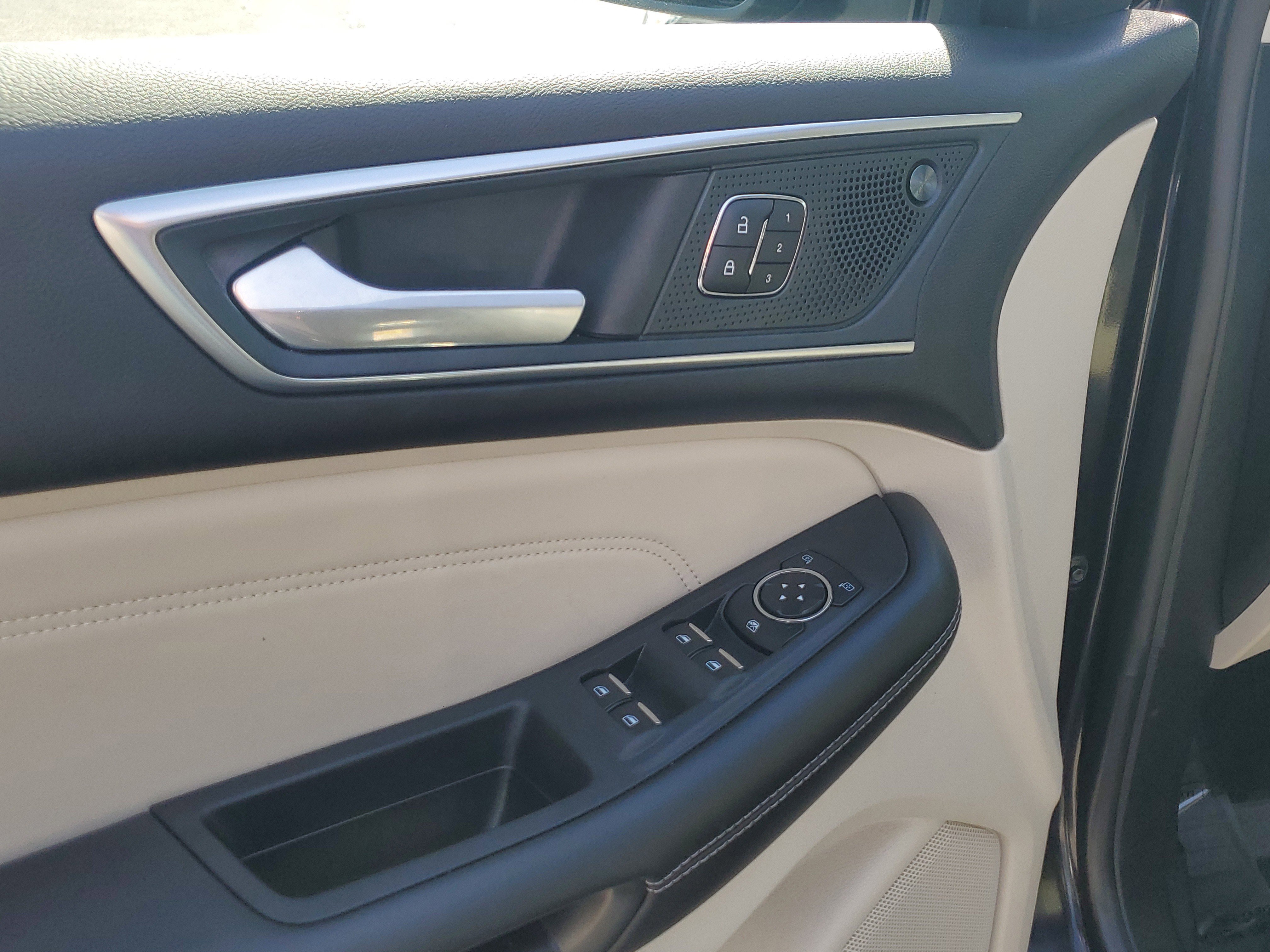 Certified 2024 Ford Edge Titanium image 20