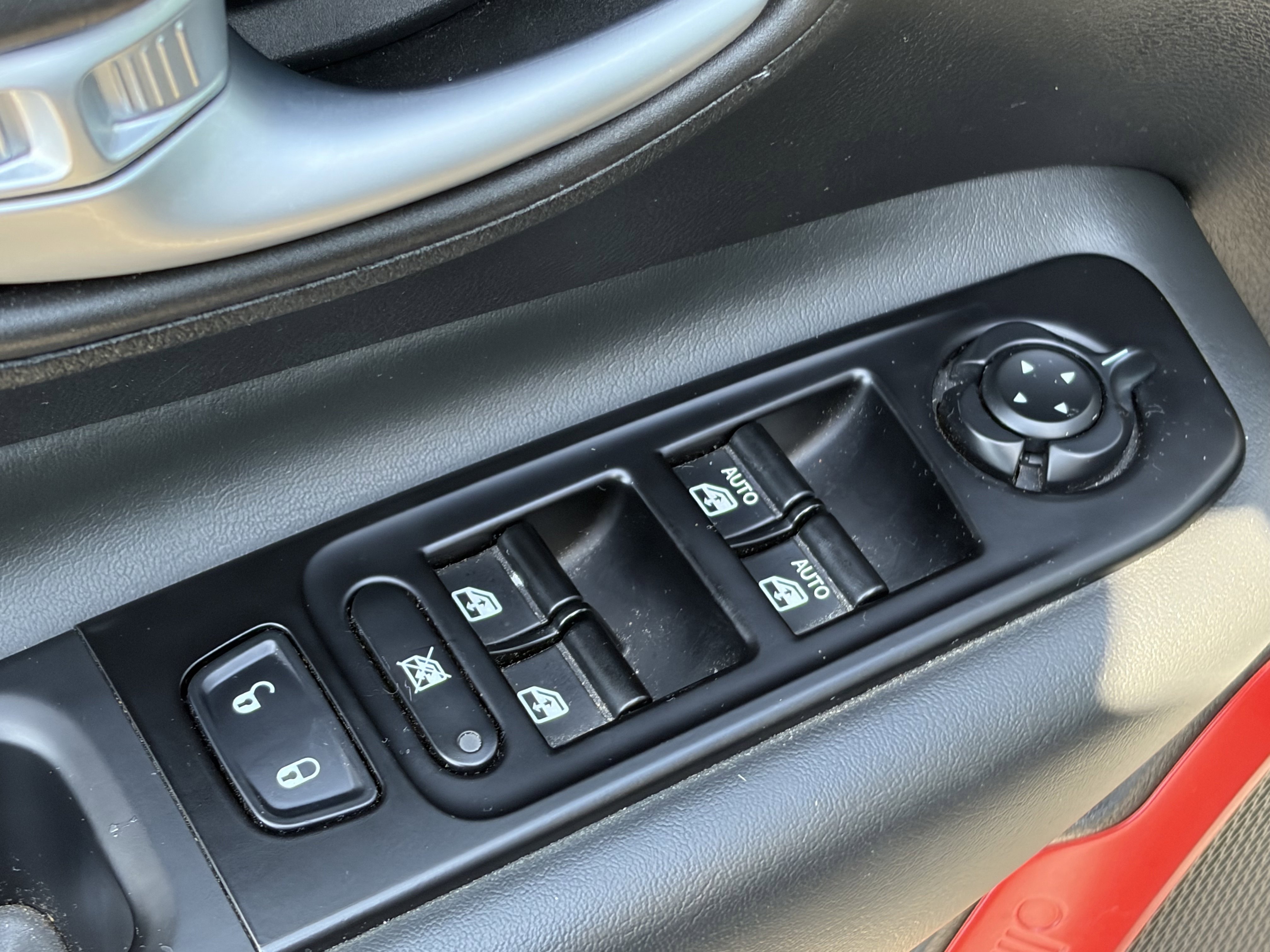 Used 2020 Jeep Renegade Trailhawk w/ LED Lighting Group AWD/4WD image 19