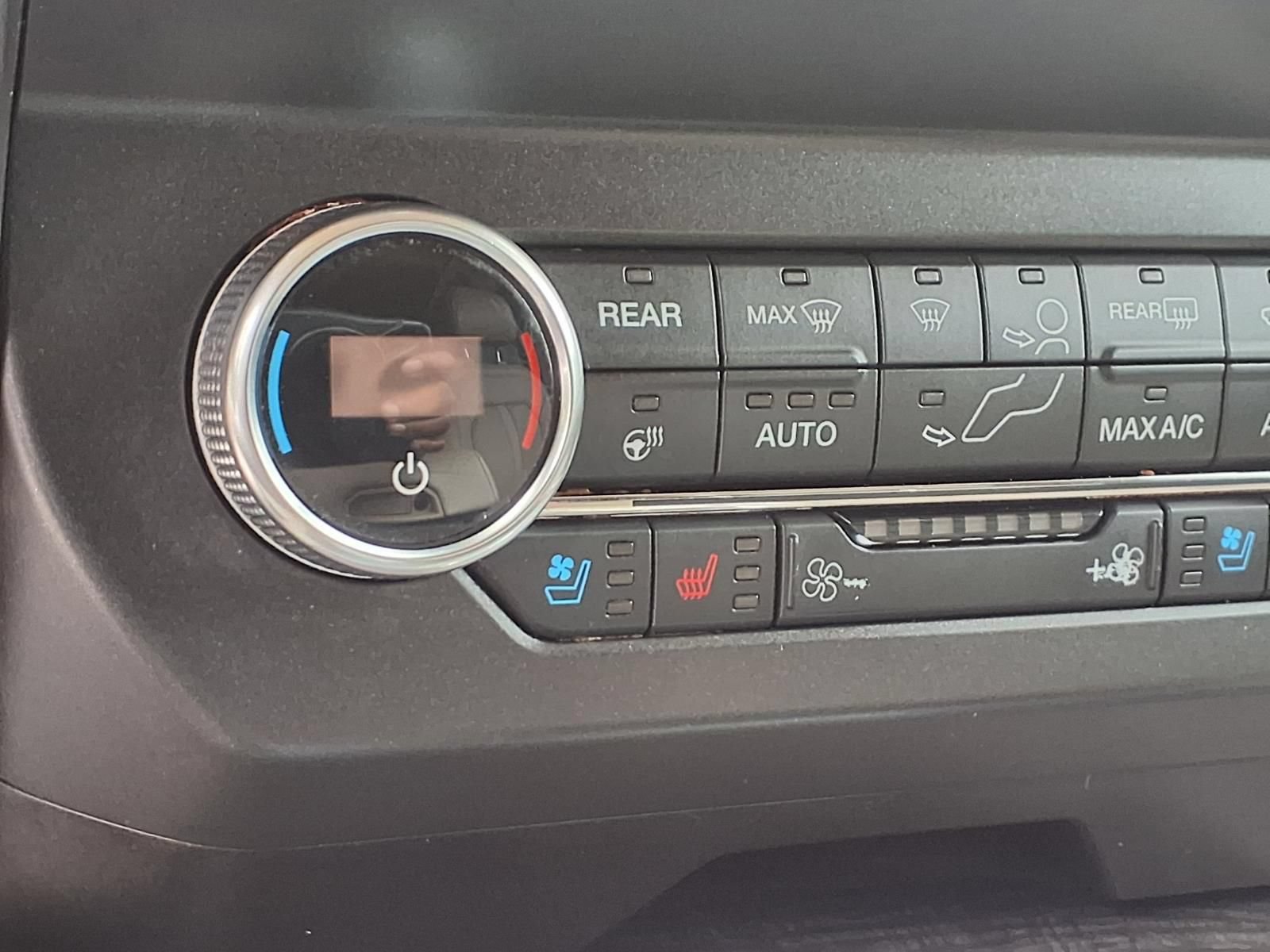 Used 2019 Ford Expedition Limited w/ Texas Edition Package AWD/4WD image 21