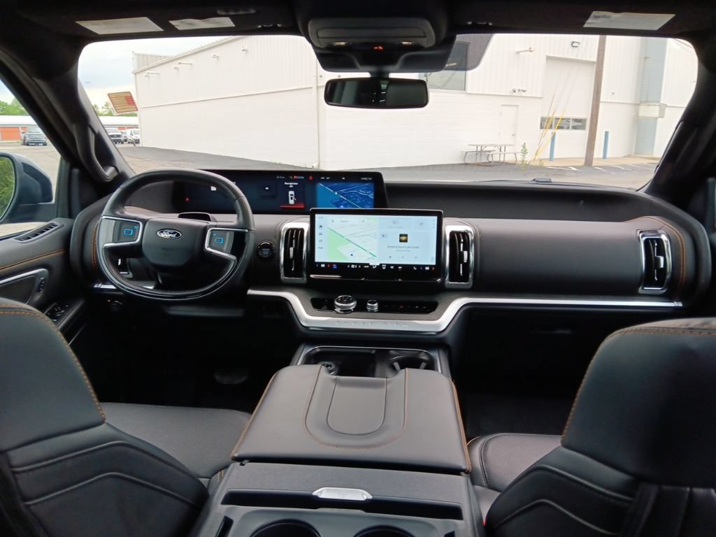 Used 2025 Ford Expedition Tremor AWD/4WD image 39