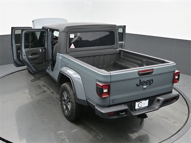 New 2025 Jeep Gladiator Sport image 64