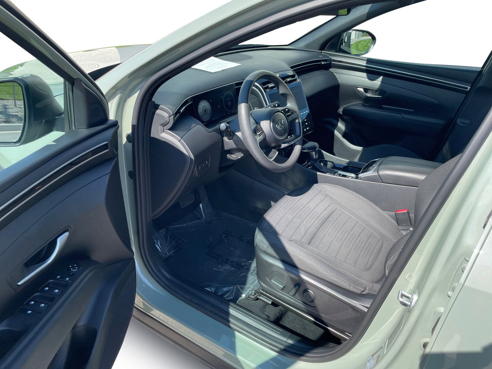 Used 2024 Hyundai Santa Cruz SEL w/ Activity Package image 2