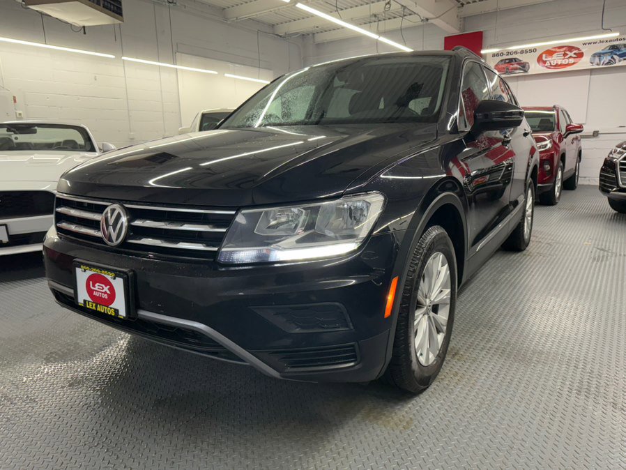 Used 2018 Volkswagen Tiguan SE AWD/4WD image 2