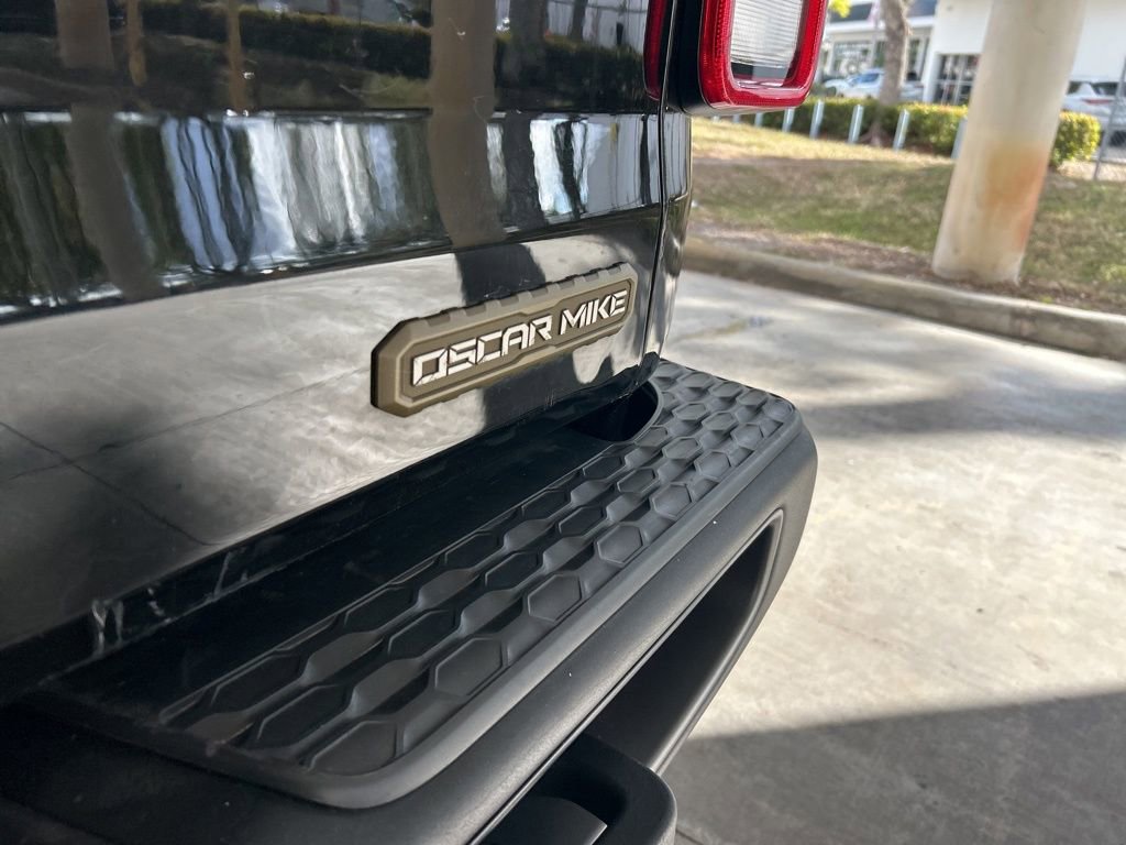 Used 2023 Jeep Gladiator Sport image 21