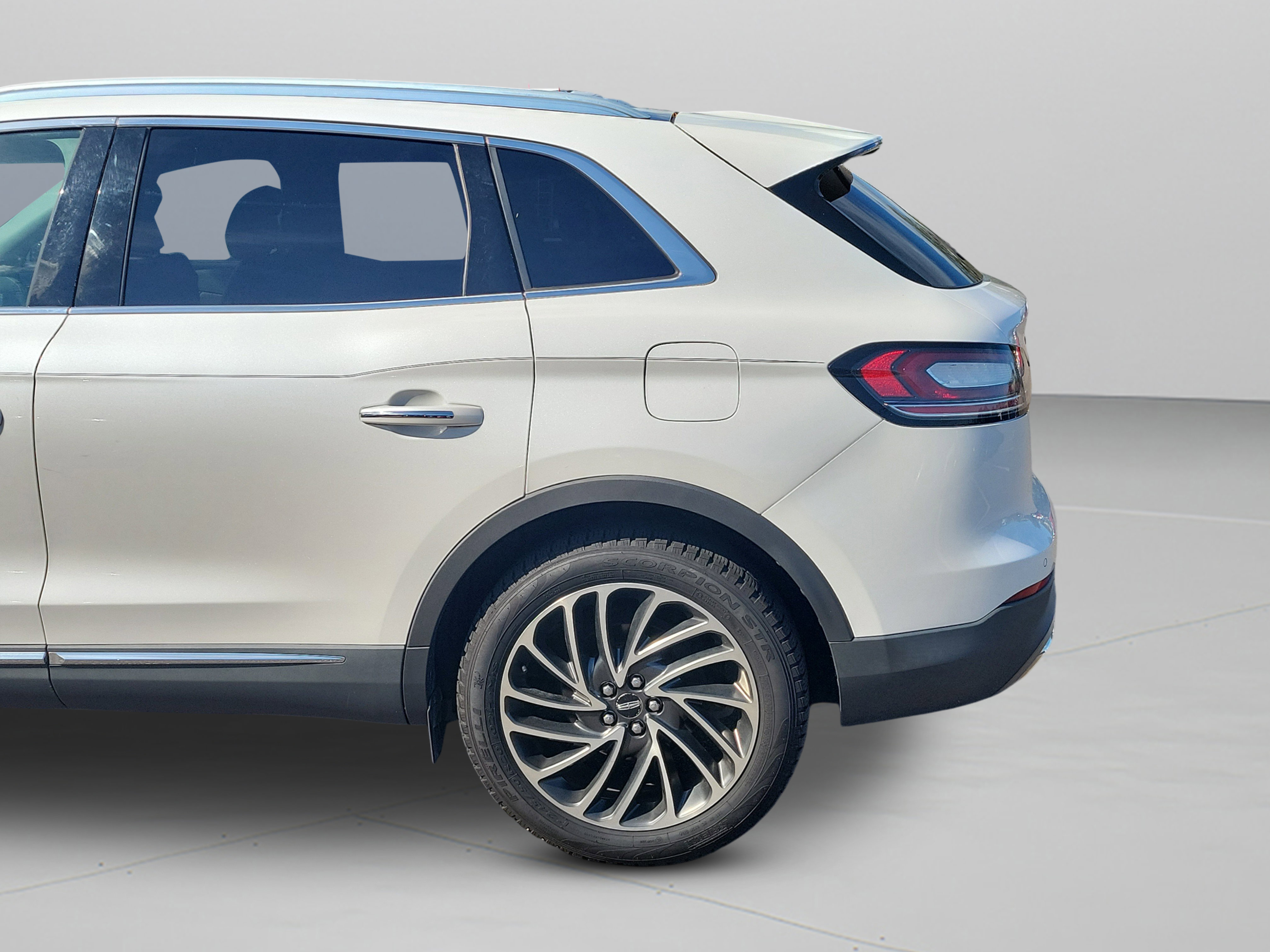 Used 2019 Lincoln Nautilus Reserve w/ Driver Assistance Package image 34