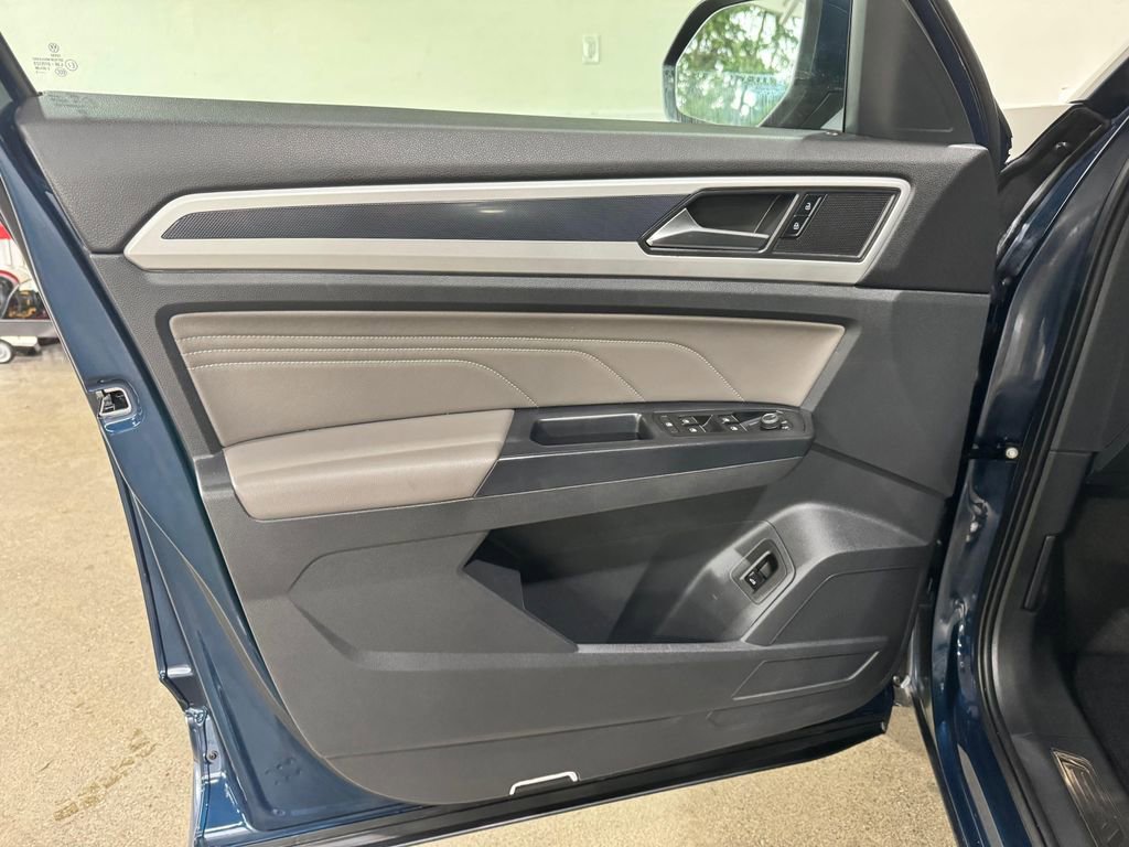 Used 2021 Volkswagen Atlas SEL R-Line image 21