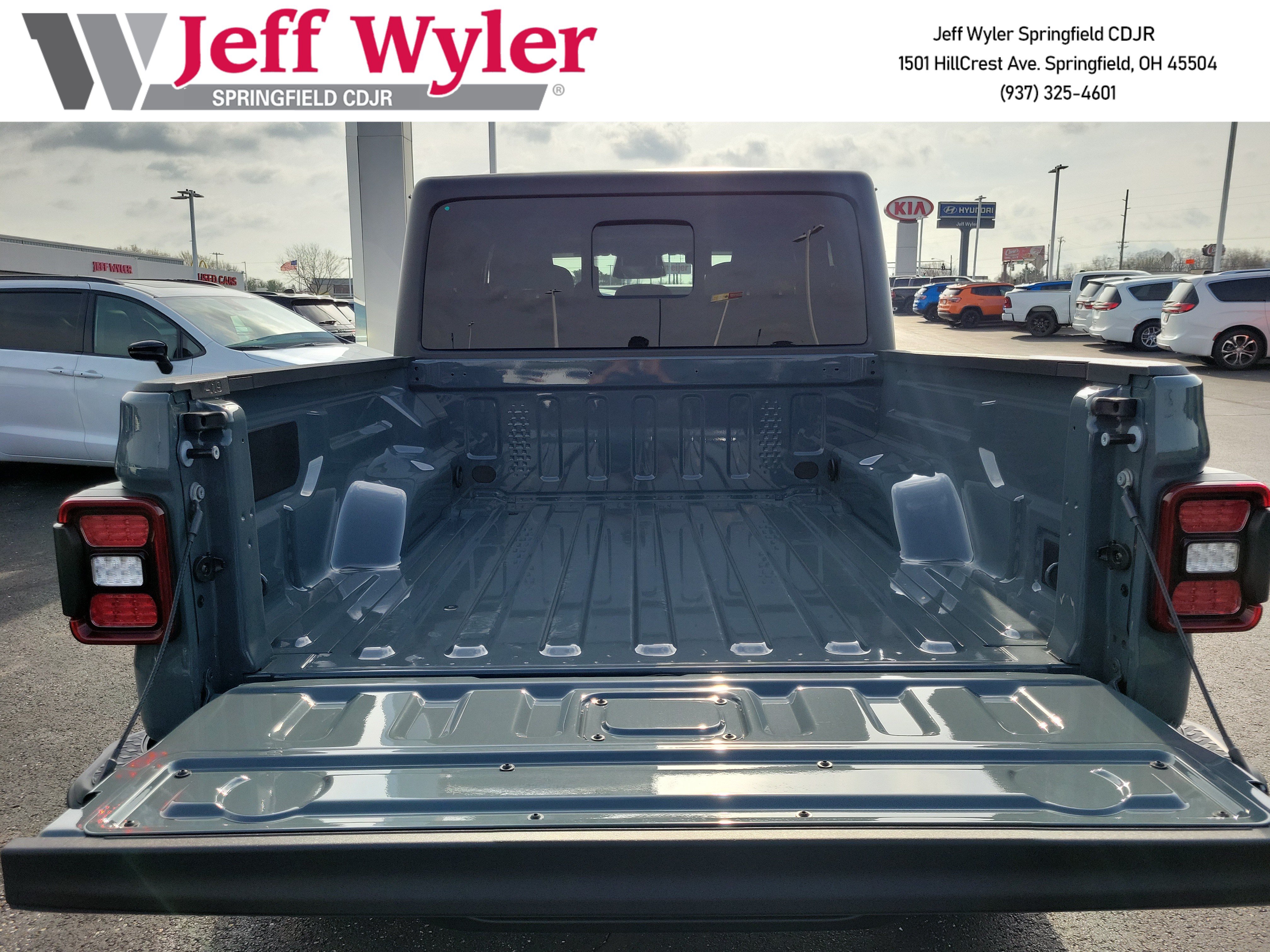 New 2026 Jeep Gladiator Sport AWD/4WD image 5