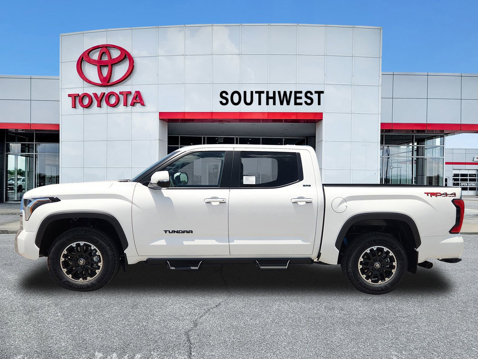 New 2026 Toyota Tundra SR5 w/ TRD Off-Road Premium Package AWD/4WD image 3