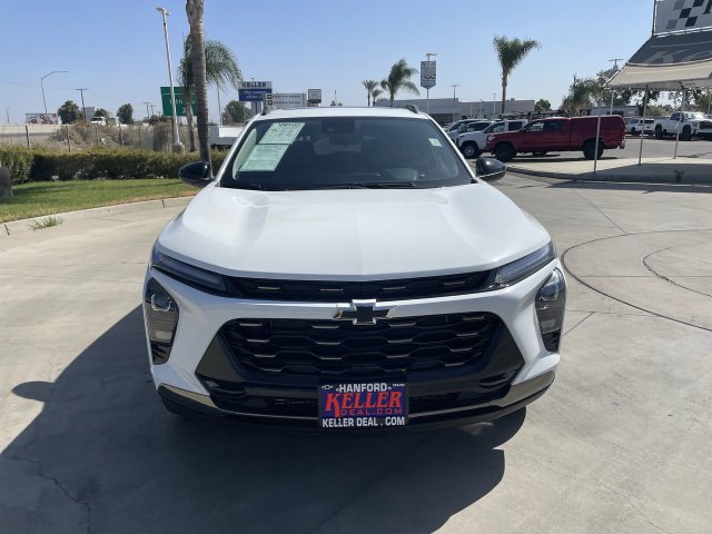 Used 2026 Chevrolet Trax ACTIV w/ Sunroof Package FWD image 3