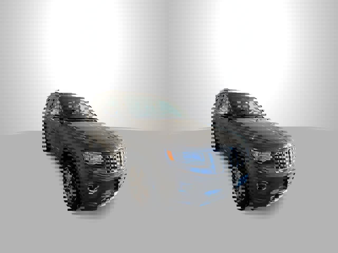 Used 2015 Jeep Grand Cherokee Overland image 2