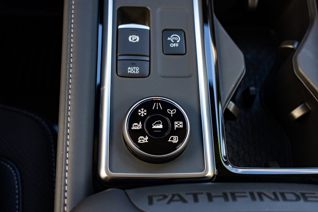 New 2026 Nissan Pathfinder SL w/ Cargo Package AWD/4WD image 20
