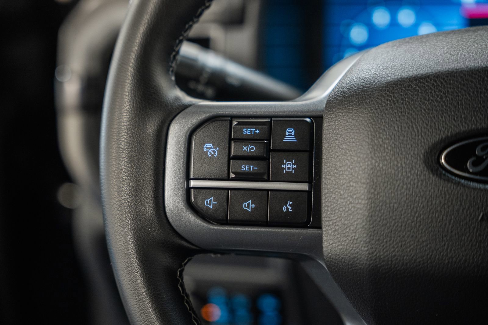 Certified 2025 Ford F150 Lariat w/ Equipment Group 502A High image 37