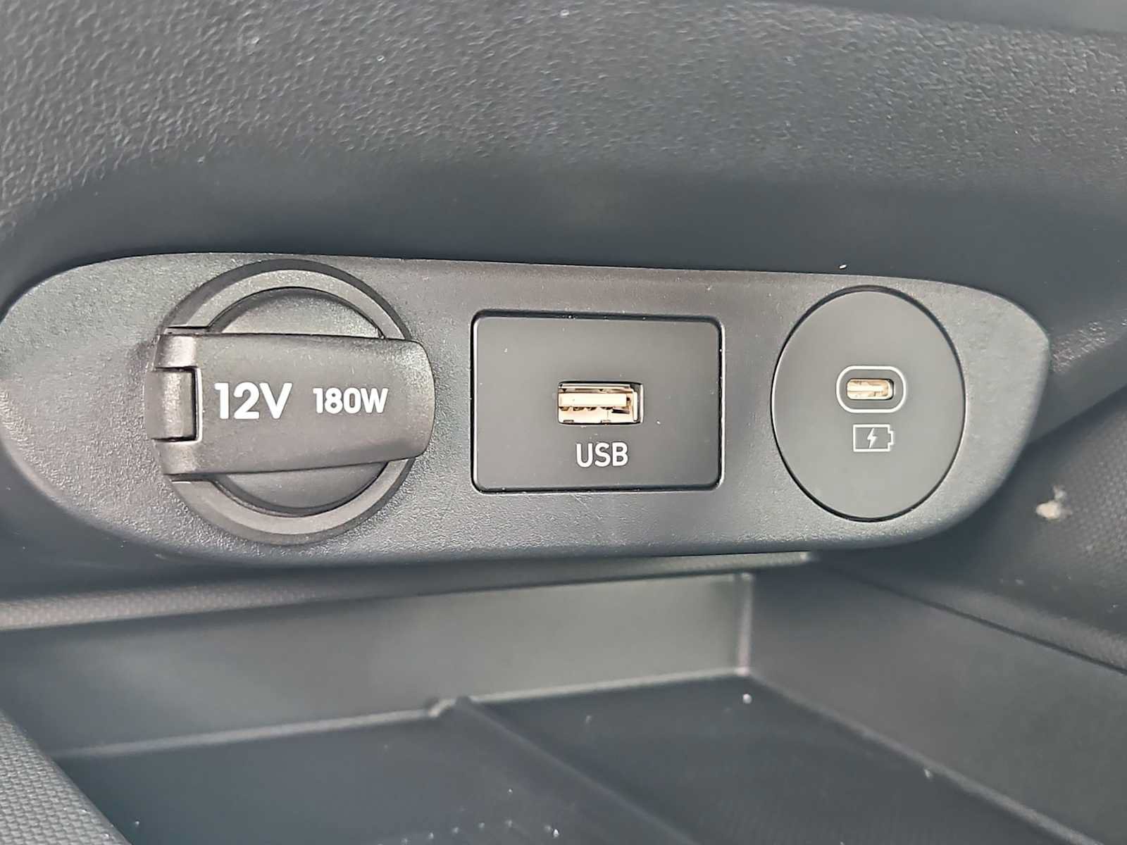 Used 2025 Hyundai Elantra Hybrid FWD image 31