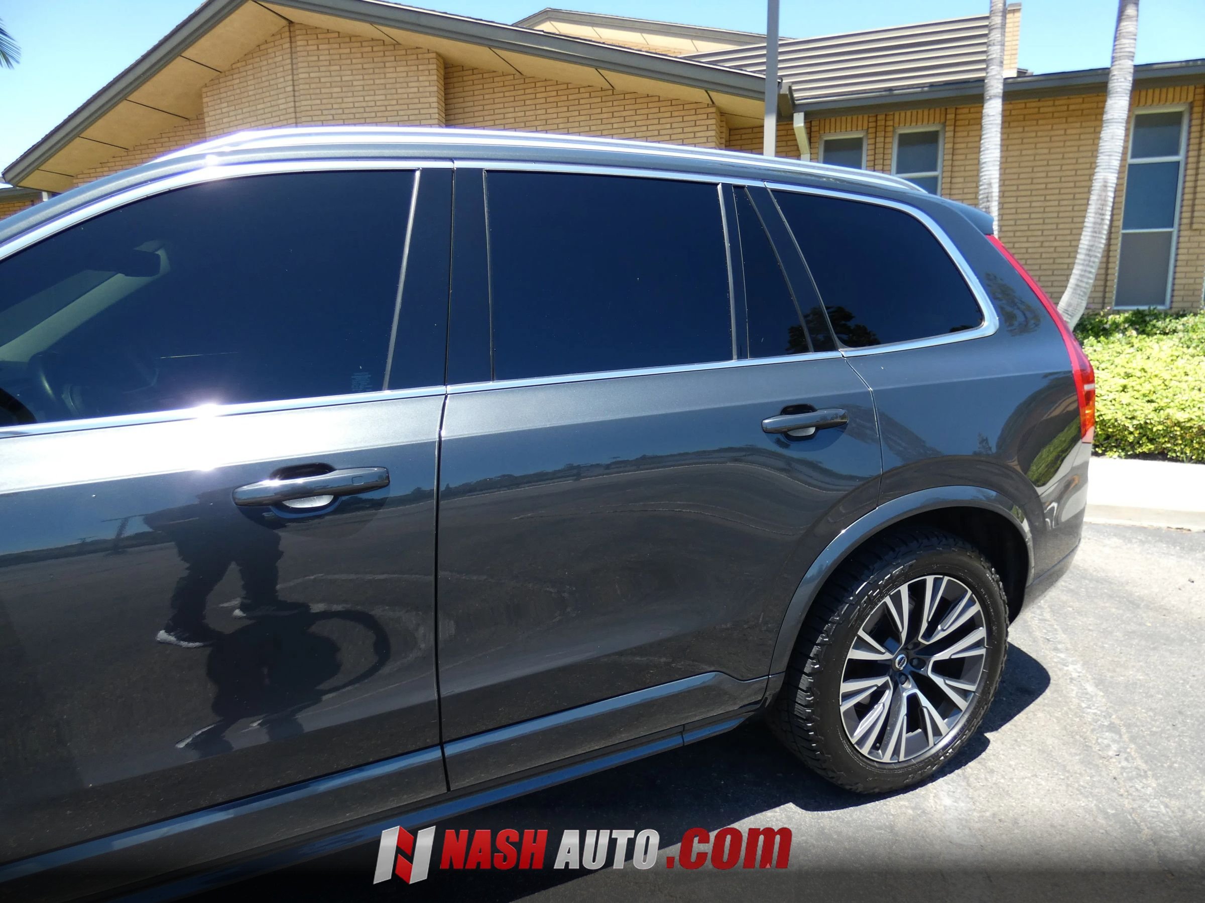 Used 2022 Volvo XC90 T5 Momentum w/ Climate Package AWD/4WD image 14