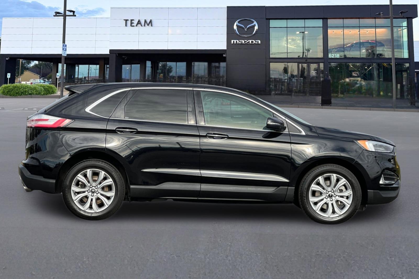 Used 2023 Ford Edge Titanium w/ Equipment Group 301A image 3